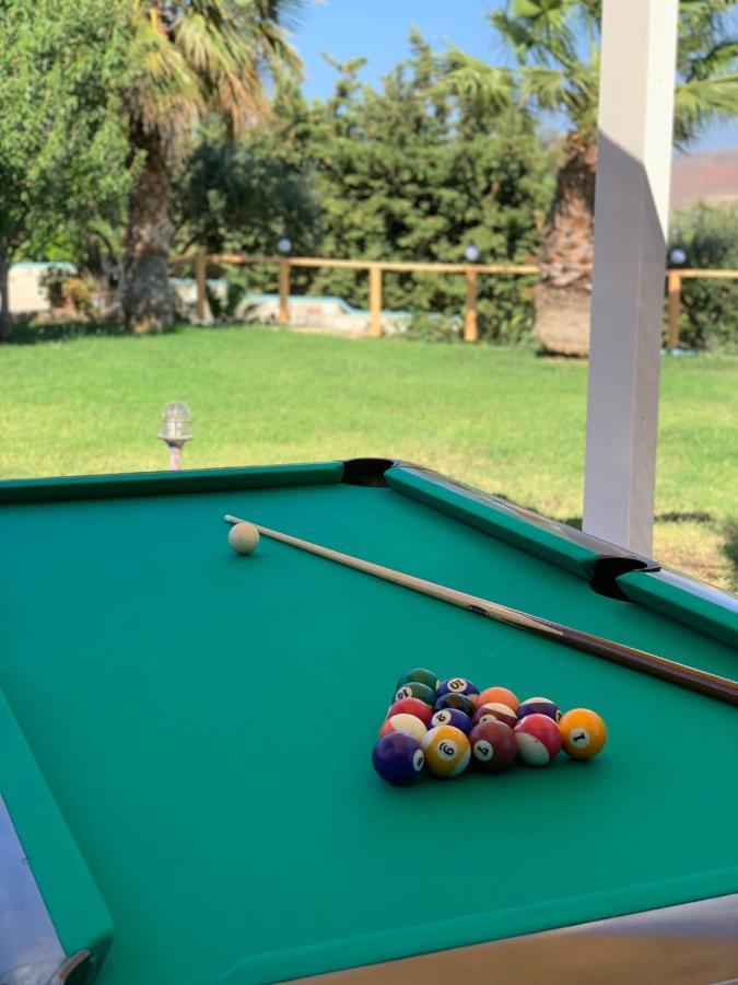 Luxury Villa Καρτερός Εξωτερικό φωτογραφία
