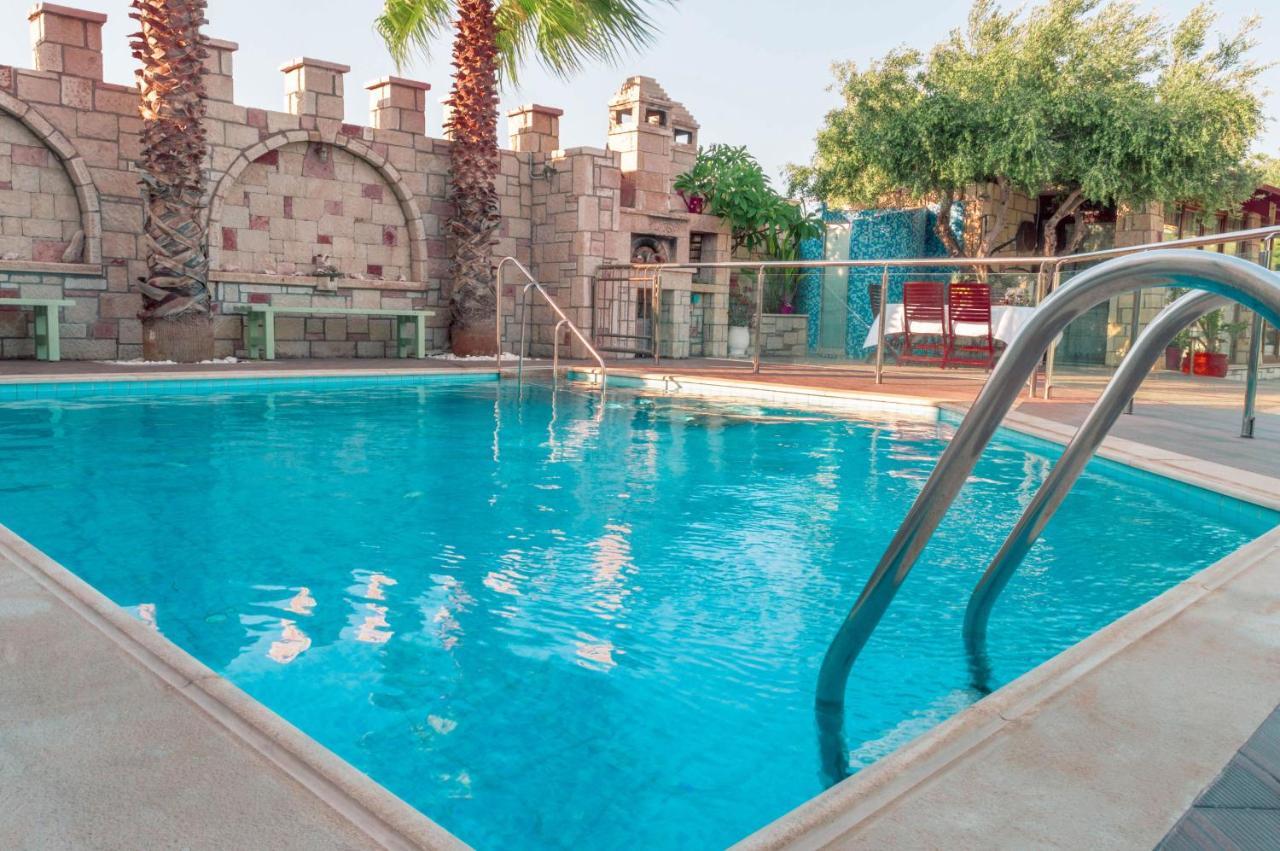 Luxury Villa Καρτερός Εξωτερικό φωτογραφία